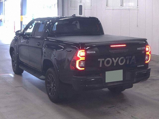 2023 Toyota Hilux Z GR Sport 4WD auction photo 2