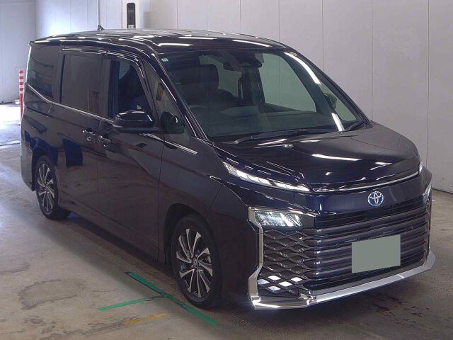 Japan Auction Vehicles 8 2024 Toyota Voxy ハイブリッドS-Z auction photo