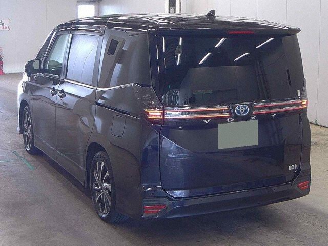 2024 Toyota Voxy ハイブリッドS-Z auction photo 2