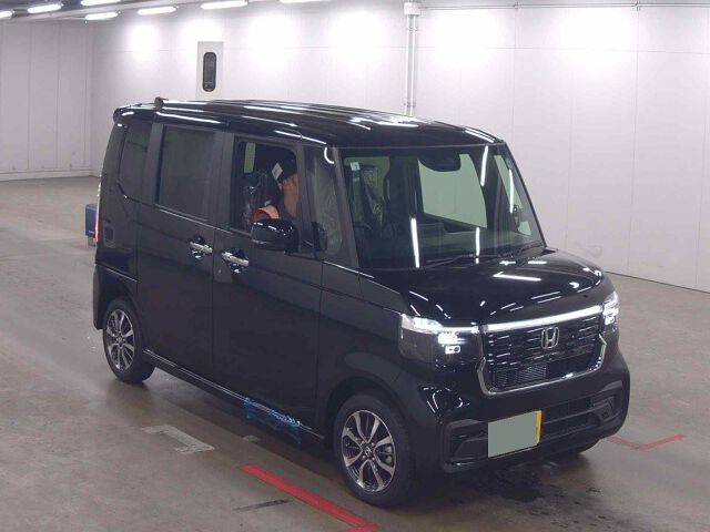 2026 Honda N-BOX Base grade 4WD Japan auction vehicle
