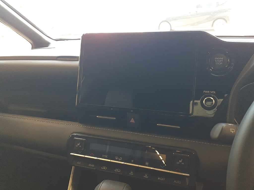 2024 Toyota Noah S-Z auction photo 12