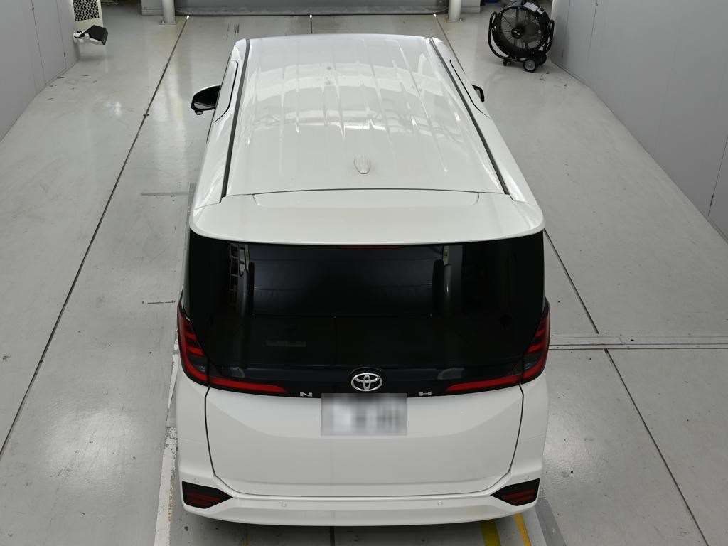 2024 Toyota Noah S-Z auction photo 8
