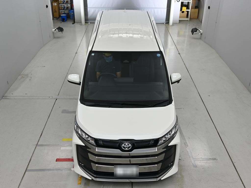 2024 Toyota Noah S-Z auction photo 7