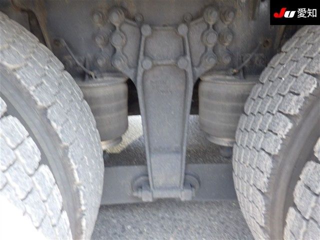 2016 Isuzu Giga 12.9t auction photo 7