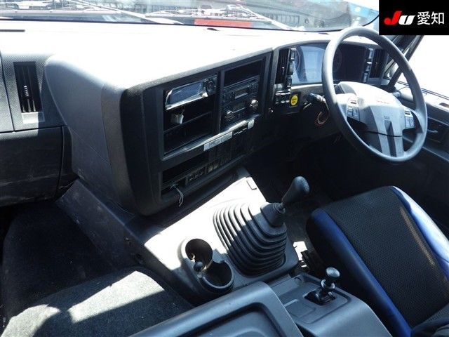 2016 Isuzu Giga 12.9t auction photo 3
