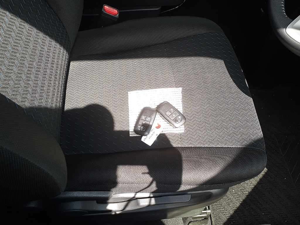 2021 Toyota Roomy カスタムG auction photo 10