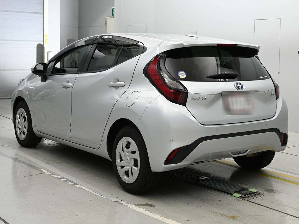 2022 Toyota Aqua X auction photo 6