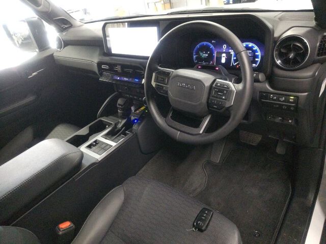 2025 Toyota Land Cruiser 250 VX 4WD auction photo 3