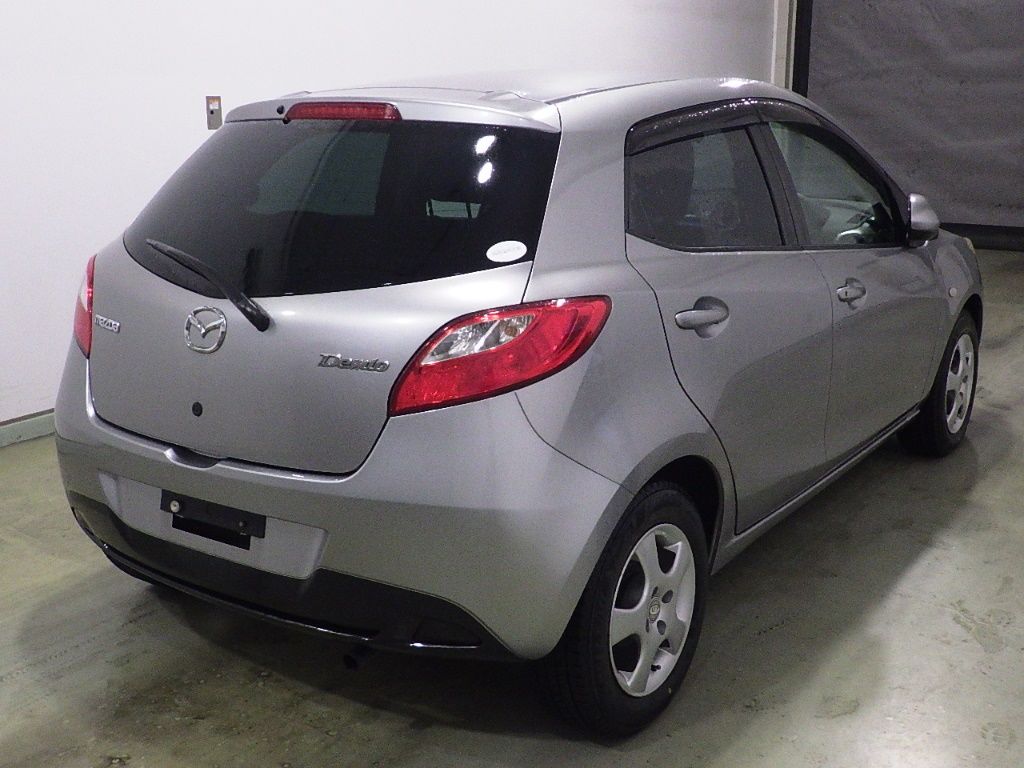 2009 Mazda Demio 13C auction photo 2