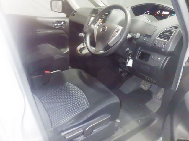 2011 Nissan Serena 20X auction photo 3