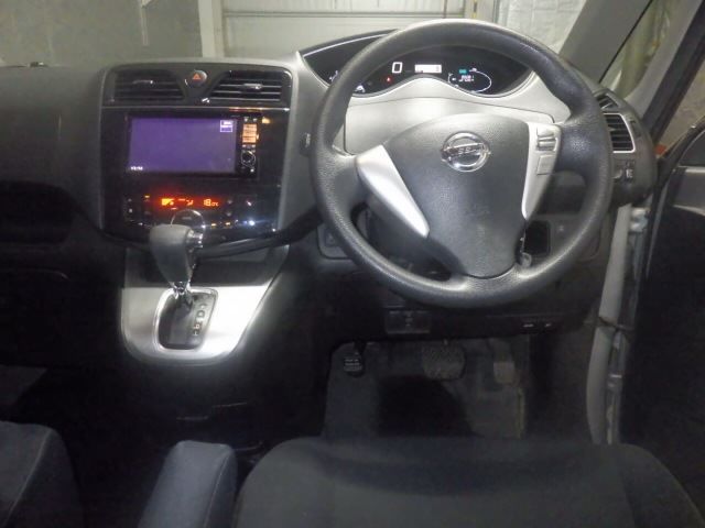 2011 Nissan Serena 20X auction photo 4