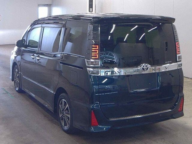 2021 Toyota Voxy ZS Kirameki 3 auction photo 2