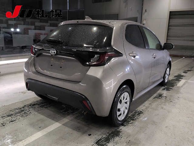 2024 Toyota Yaris 4WD X auction photo 2