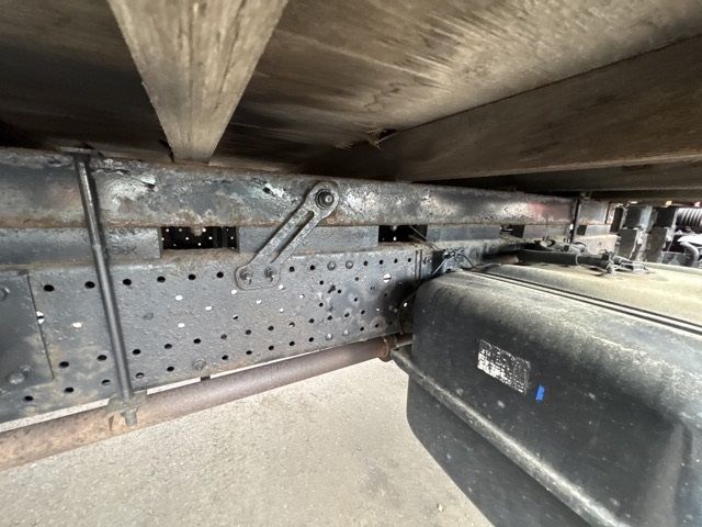 2009 Isuzu Elf Flat crane, 3-stage auction photo 17