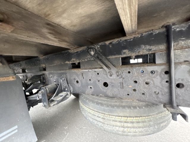 2009 Isuzu Elf Flat crane, 3-stage auction photo 14