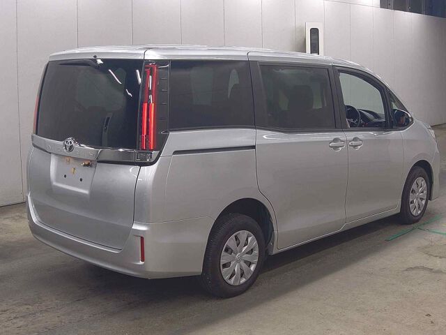 2020 Toyota Noah X 4WD auction photo 5