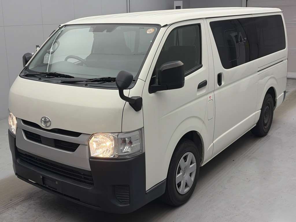 Japan Auction Vehicles 4 2021 Toyota Hiace ロングDX auction photo