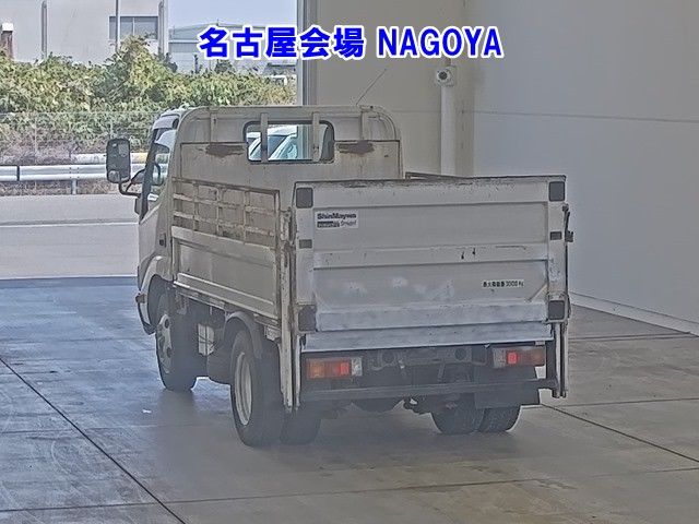 2016 Hino Dutro Hira PG auction photo 2