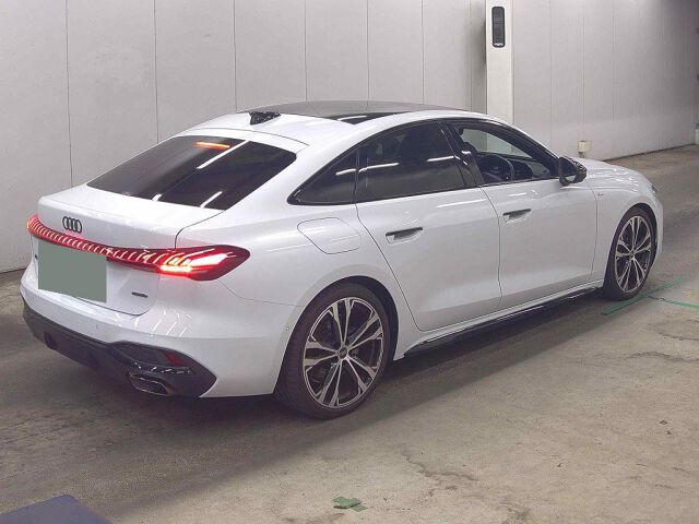 2025 Audi A5 TFSIQ150KWS 4WD auction photo 5