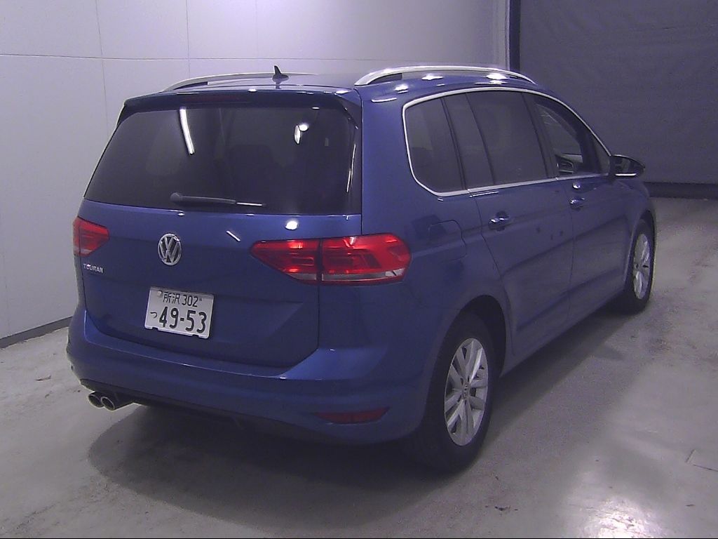 2018 Volkswagen ゴルフトゥーラン TSIコンフォートライン auction photo 2