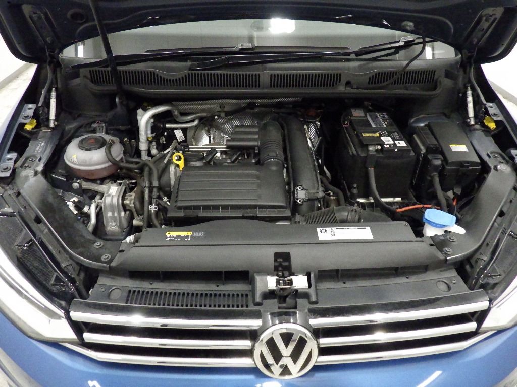 2018 Volkswagen ゴルフトゥーラン TSIコンフォートライン auction photo 12