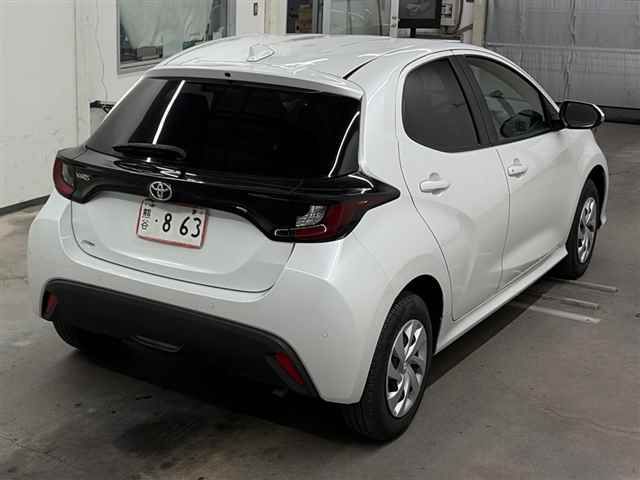 2023 Toyota Yaris G 4WD auction photo 5