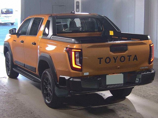 2026 Toyota Hilux Zアドベンチャー 4WD auction photo 2