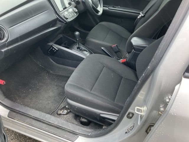 2021 Toyota Corolla Axio ハイブリッドEX auction photo 9