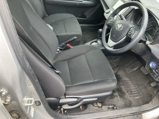 2021 Toyota Corolla Axio ハイブリッドEX auction photo 8