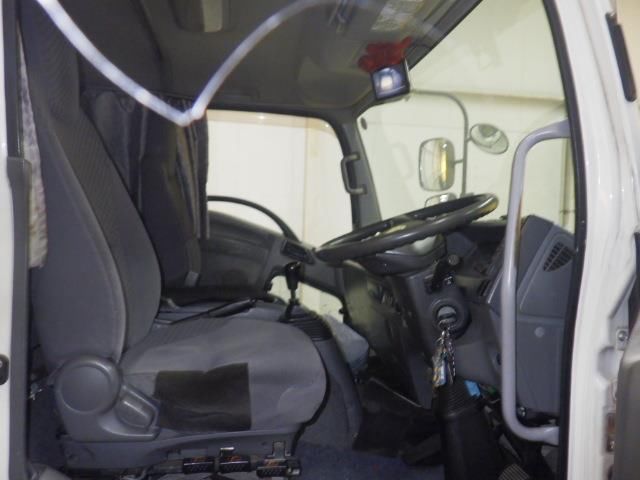 2012 Isuzu Forward クレーン付 auction photo 5
