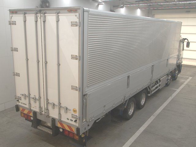 2021 Mitsubishi Fuso Wing auction photo 2