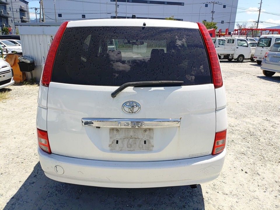 2005 Toyota Isis auction photo 5