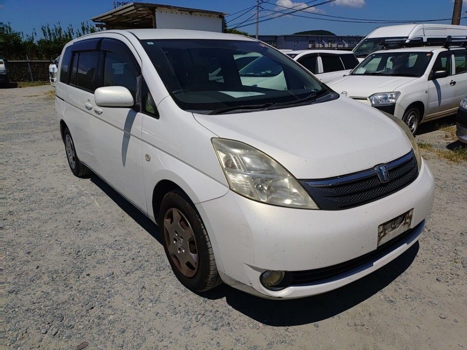 2005 Toyota Isis auction photo 4