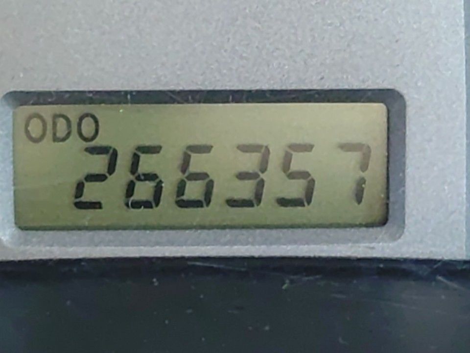 2005 Toyota Isis auction photo 10