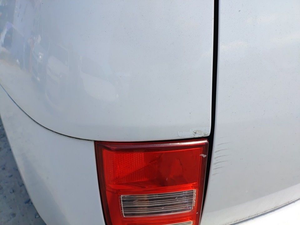 2005 Toyota Isis auction photo 35