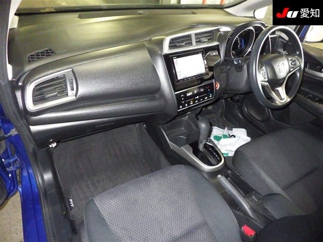 2017 Honda Fit 13G L ホンダセンシング auction photo 3