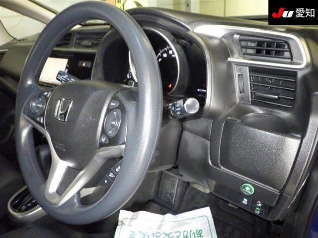 2017 Honda Fit 13G L ホンダセンシング auction photo 5