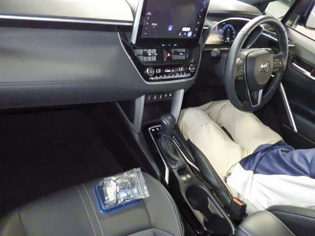 2024 Toyota Corolla Cross ハイブリッドZ 4WD auction photo 3
