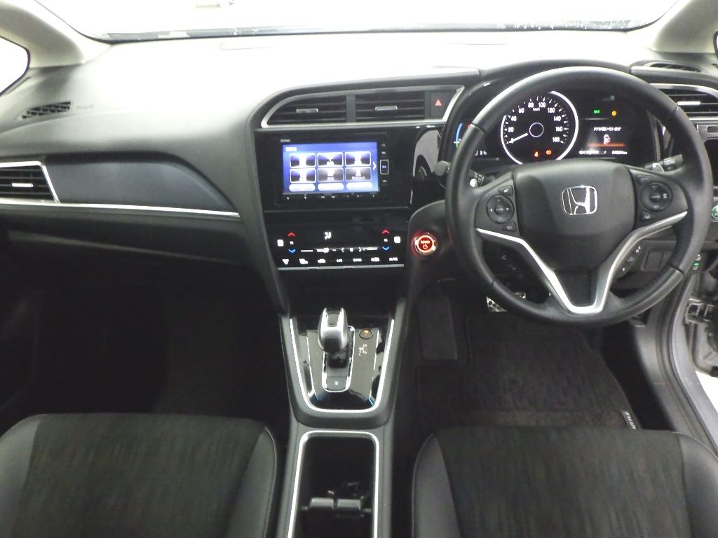 2022 Honda Shuttle Hybrid X Honda Sensing auction photo 3