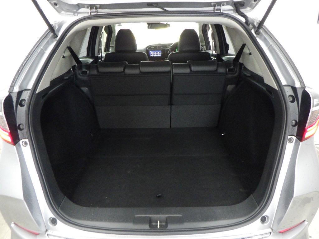 2022 Honda Shuttle Hybrid X Honda Sensing auction photo 13