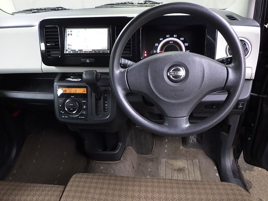 2011 Nissan モコ X FOUR auction photo 3