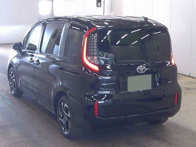 2026 Toyota Sienta ハイブリッドZ auction photo 2