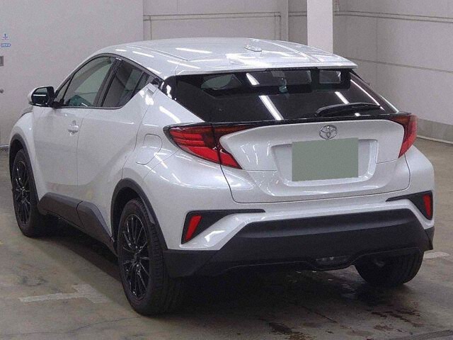 Japan Auction Vehicles 2 2023 Toyota C-HR G-Tモドネロセーフ+3 4WD auction photo