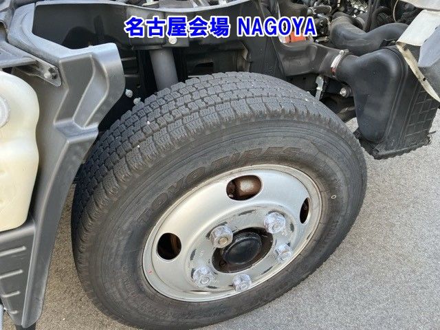 2016 Mitsubishi Fuso Canter Reizo Reito auction photo 9