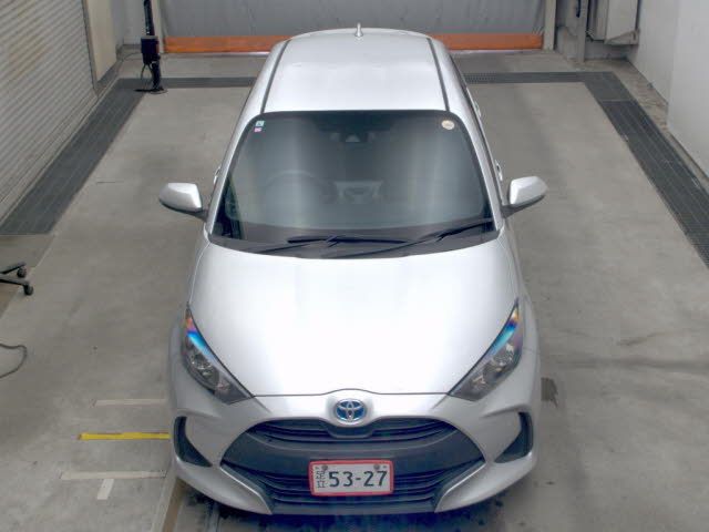 2021 Toyota Yaris ハイブリッドX auction photo 6