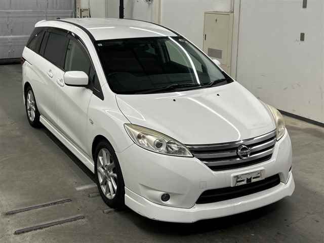 2011 Nissan ラフェスタハイウェイスター Japan auction vehicle