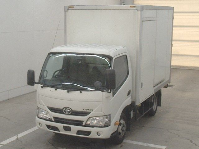 2019 Toyota Dyna Van Japan auction vehicle