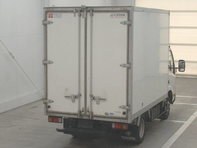 2019 Toyota Dyna Van auction photo 2