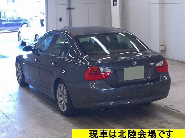 2005 BMW 3 Series 320I auction photo 2