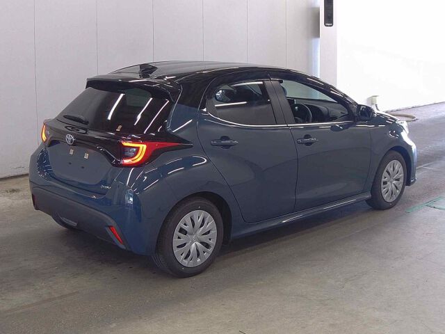 2025 Toyota Yaris ハイブリッドZ auction photo 5